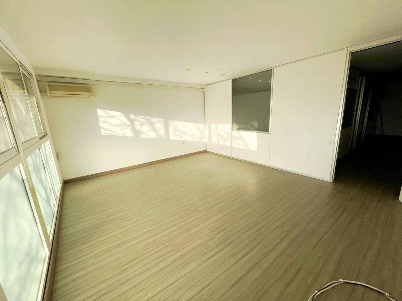 5 quarto Empresa para arrendar em Alboraya / Alboraia - 800 € (Ref: 9612036)