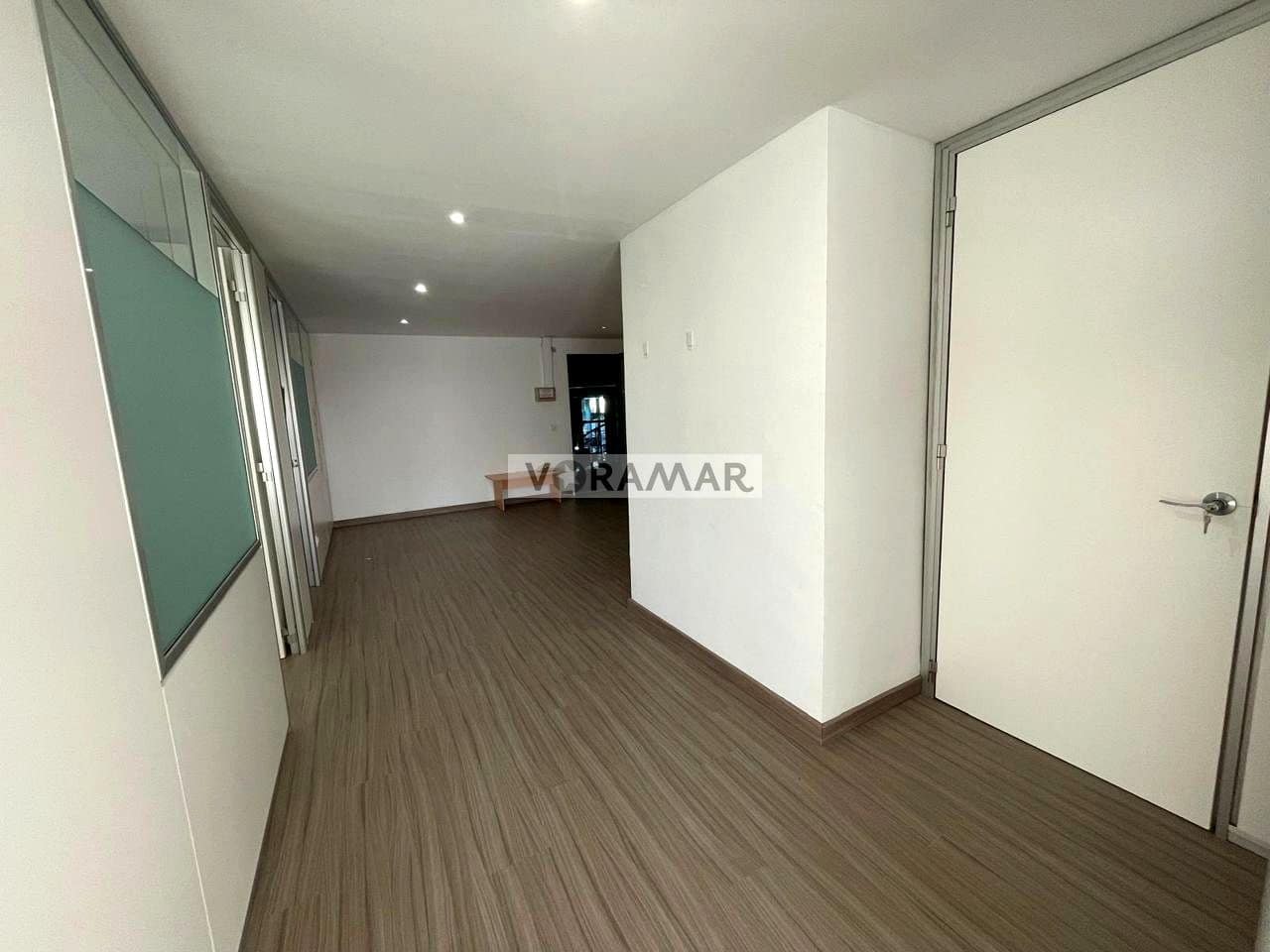 5 quarto Empresa para arrendar em Alboraya / Alboraia - 800 € (Ref: 9612036)