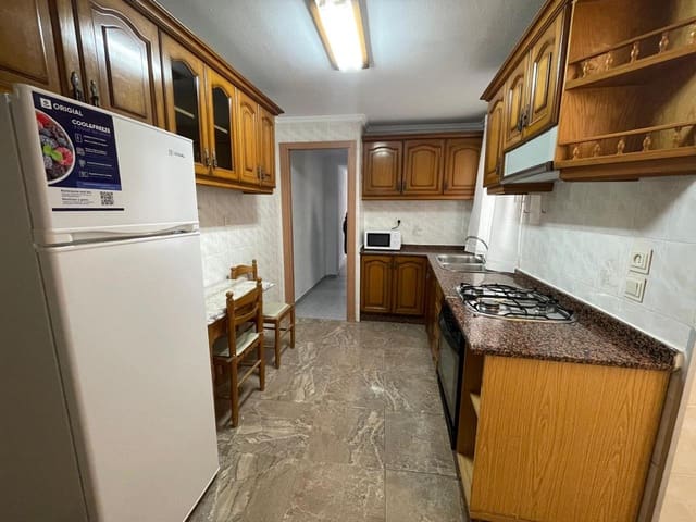 3 slaapkamer Flat te huur in La Malva-Rosa, Valencia stad - € 1.200 (Ref: 9665679)