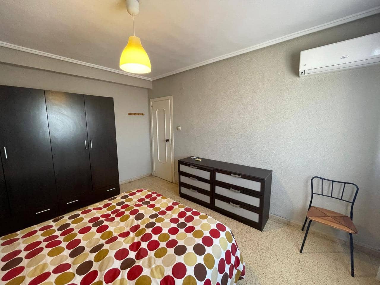 3 soveværelse Lejlighed til leje i Valencia by - € 1.300 (Ref: 9669590)