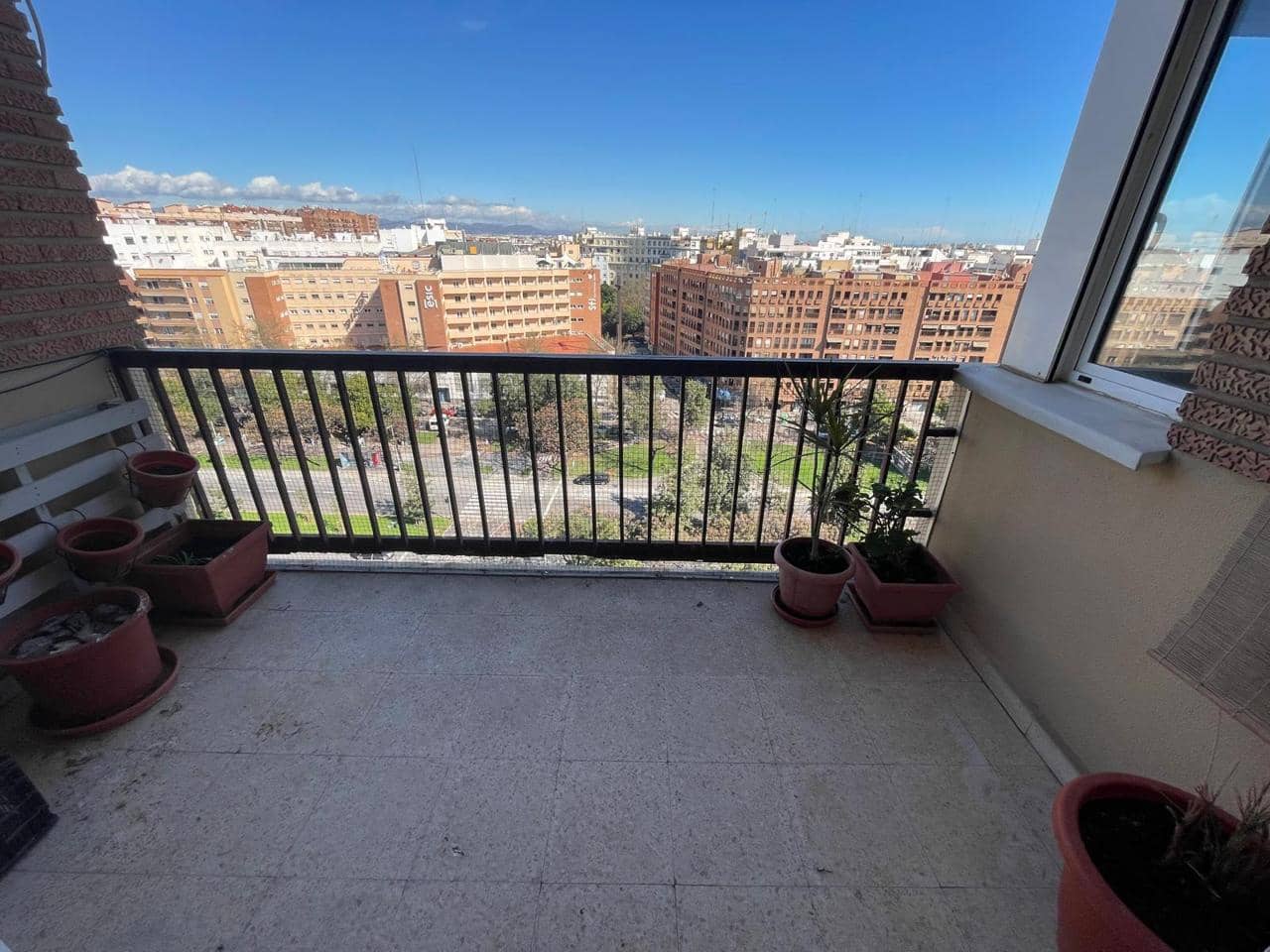 3 soveværelse Lejlighed til leje i Valencia by - € 1.300 (Ref: 9669590)