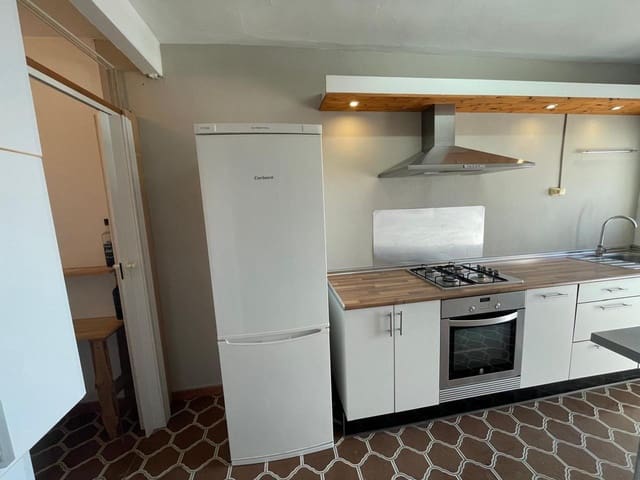 3 soveværelse Lejlighed til leje i La Vega Baixa, Valencia by - € 1.300 (Ref: 9669590)