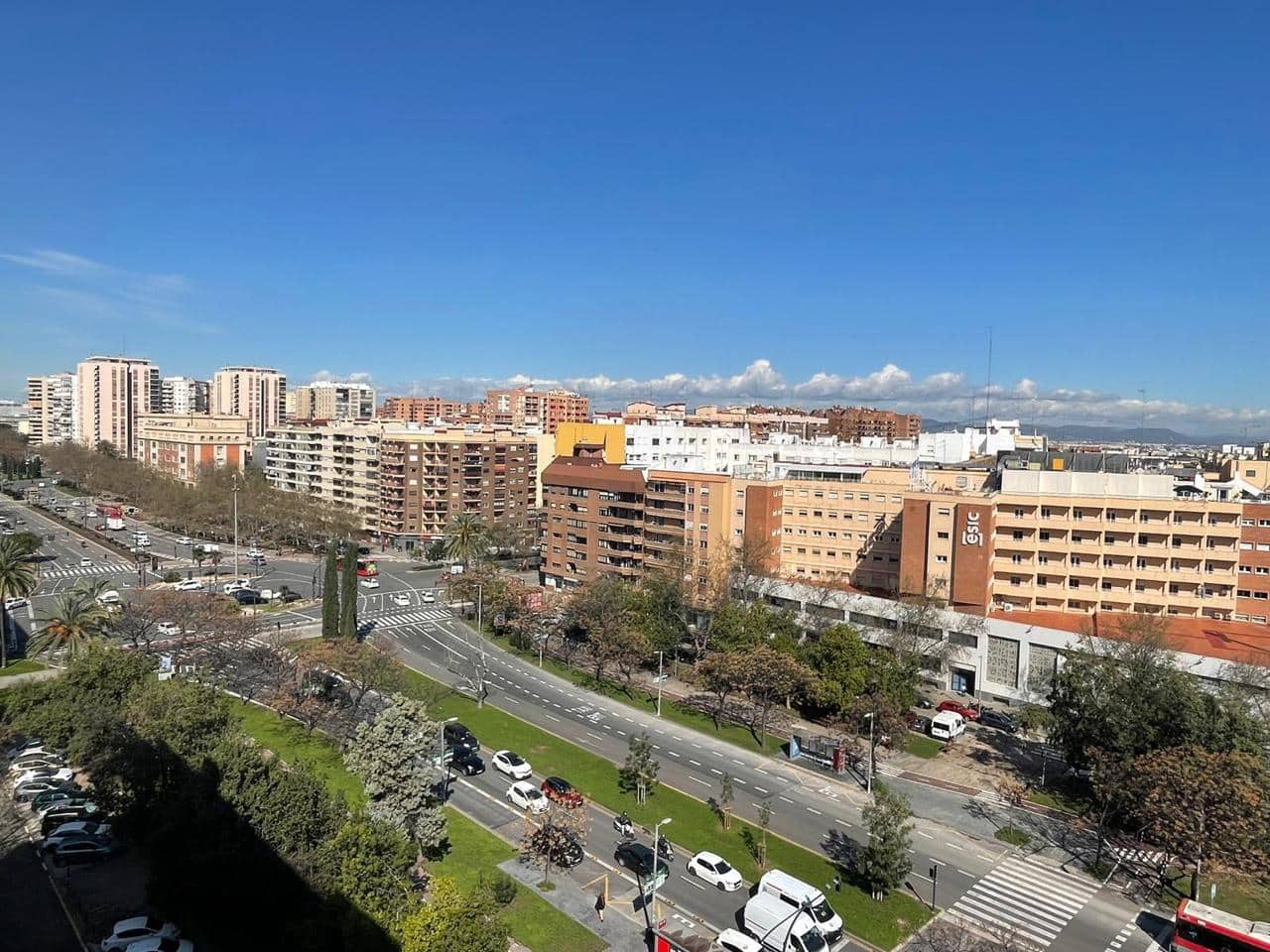 3 soveværelse Lejlighed til leje i Valencia by - € 1.300 (Ref: 9669590)
