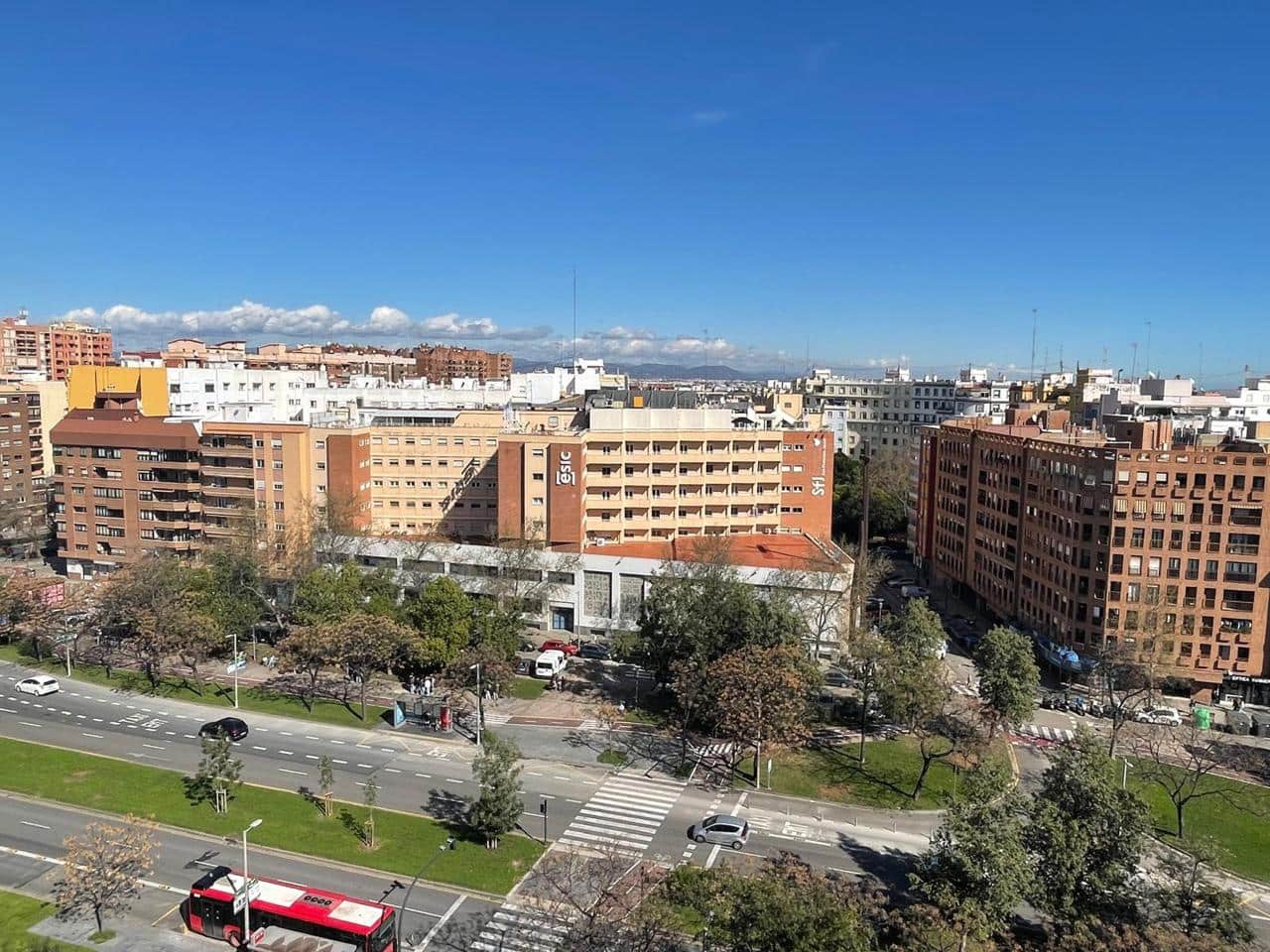 3 soveværelse Lejlighed til leje i Valencia by - € 1.300 (Ref: 9669590)