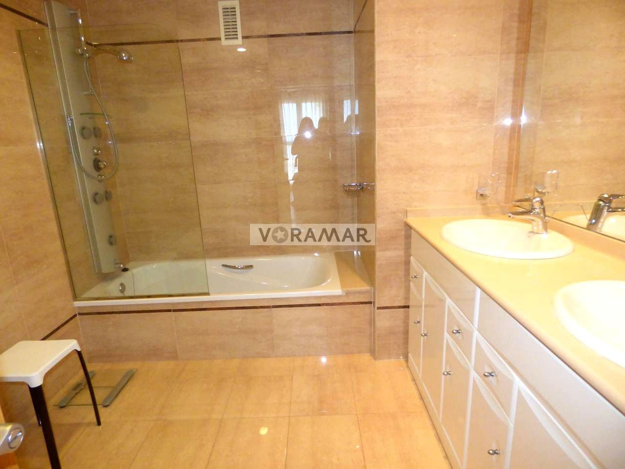 2 bedroom Flat for rent in Alboraya / Alboraia with garage - € 2,700 (Ref: 9720318)