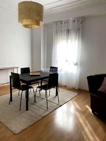 3 quarto Apartamento para arrendar em Mont-Olivet, Valência cidade - 1 800 € (Ref: 9830375)