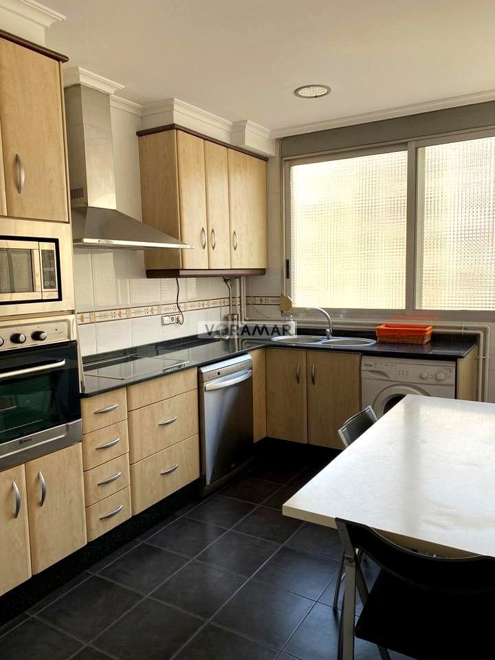 3 Zimmer Wohnung zu vermieten in Valencia Stadt - 1.800 € (Ref: 9830375)