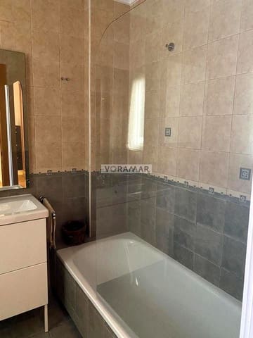 3 bedroom Flat for rent in Mont-Olivet, Valencia city - € 1,700 (Ref: 9830375)