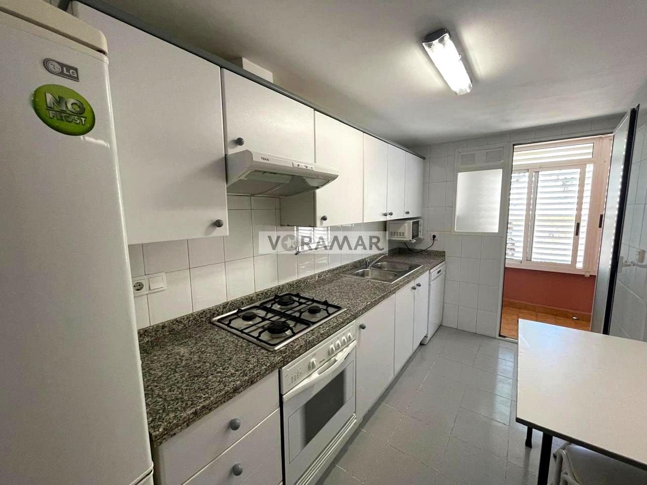 4 soveværelse Lejlighed til leje i Alboraya / Alboraia med garage - € 1.600 (Ref: 9858932)