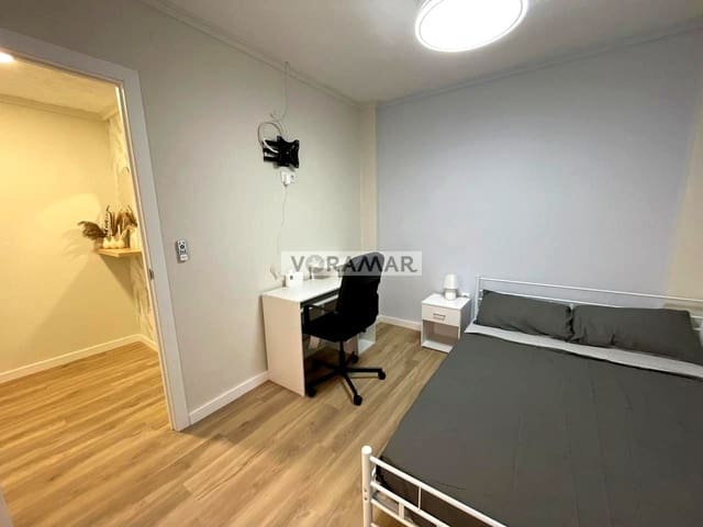 3 quarto Apartamento para arrendar em La Malva-Rosa, Valência cidade - 2 000 € (Ref: 9874222)
