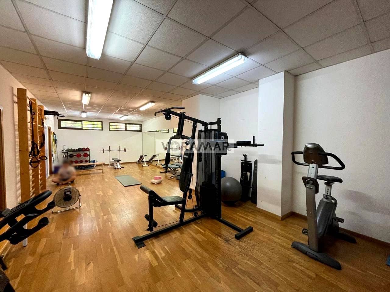 3 bedroom Flat for rent in Valencia city with pool garage - € 2,500 (Ref: 9979394)