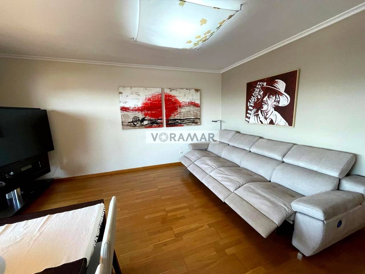 3 bedroom Flat for rent in Valencia city with pool garage - € 2,500 (Ref: 9979394)