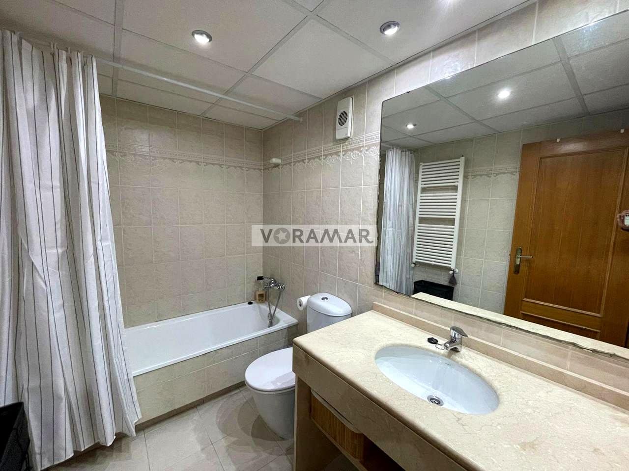 3 bedroom Flat for rent in Valencia city with pool garage - € 2,500 (Ref: 9979394)