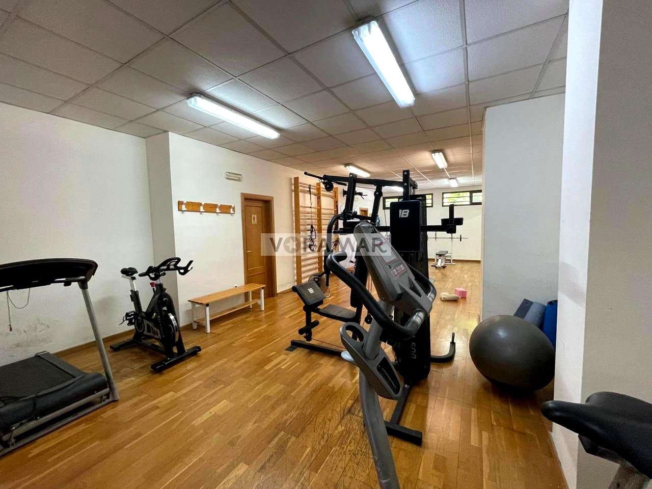 3 bedroom Flat for rent in Valencia city with pool garage - € 2,500 (Ref: 9979394)