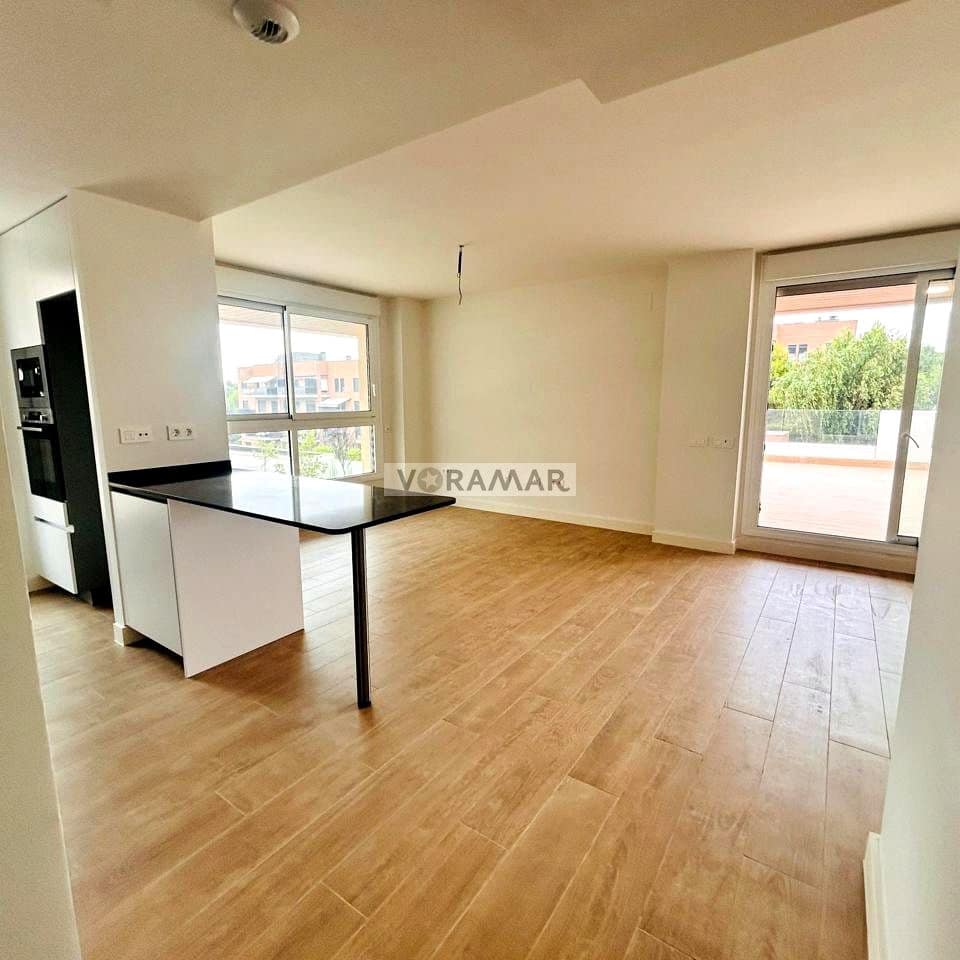 3 sovrum Lägenhet att hyra i Rocafort med pool garage - 2 500 € (Ref: 9985831)