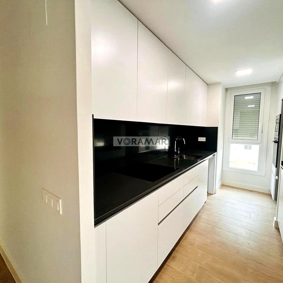 3 sovrum Lägenhet att hyra i Rocafort med pool garage - 2 500 € (Ref: 9985831)