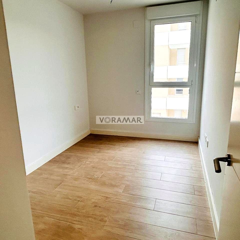 3 sovrum Lägenhet att hyra i Rocafort med pool garage - 2 500 € (Ref: 9985831)