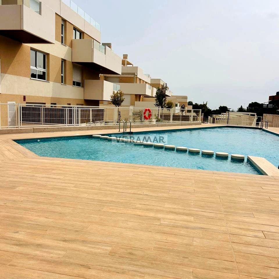 3 sovrum Lägenhet att hyra i Rocafort med pool garage - 2 500 € (Ref: 9985831)