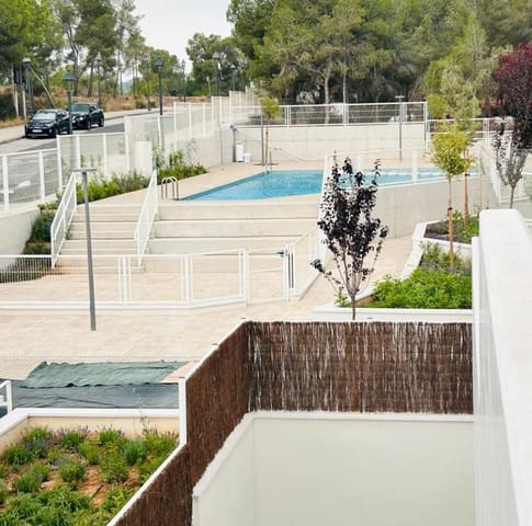 3 sovrum Lägenhet att hyra i Rocafort med pool garage - 2 500 € (Ref: 9985831)