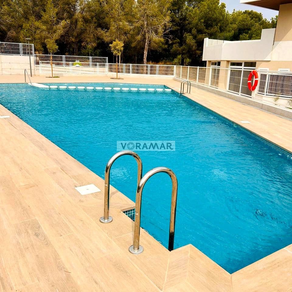 3 sovrum Lägenhet att hyra i Rocafort med pool garage - 2 500 € (Ref: 9985831)