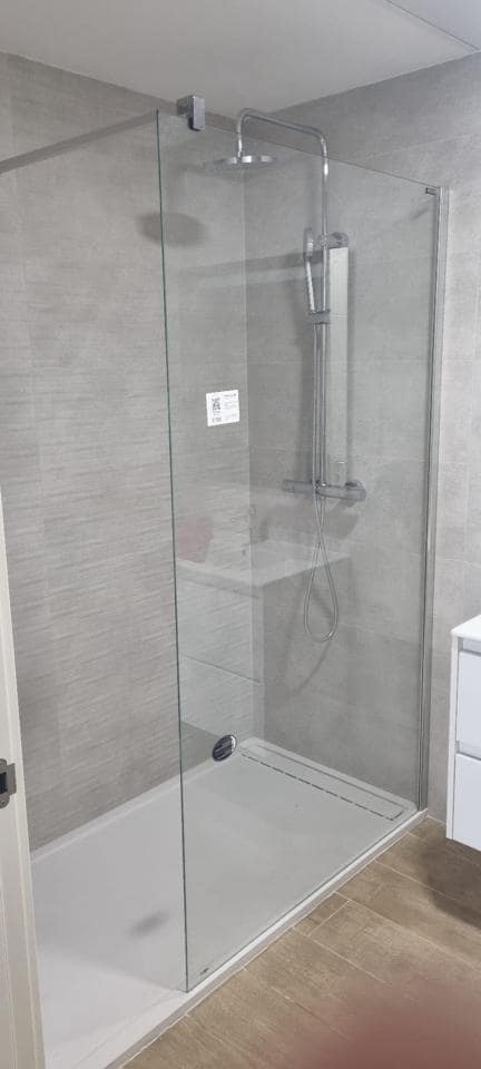 Appartement de 3 chambres à louer à Rocafort avec piscine garage - 2 500 € (Ref: 9985831)