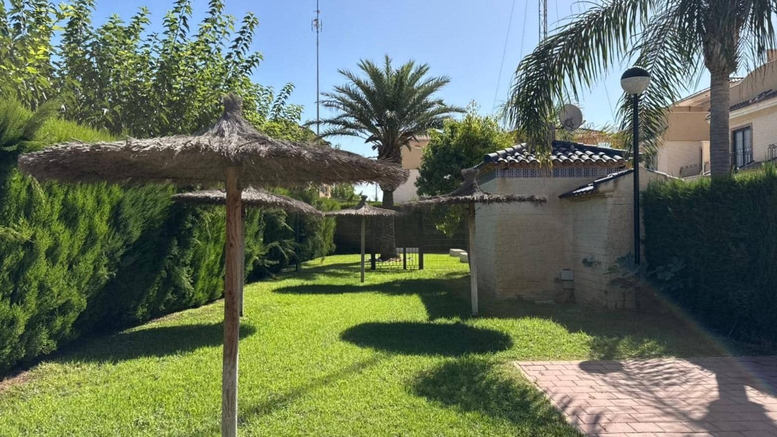 3 sovrum Radhus till salu i Torre de la Horadada med pool - 329 900 € (Ref: 10047394)