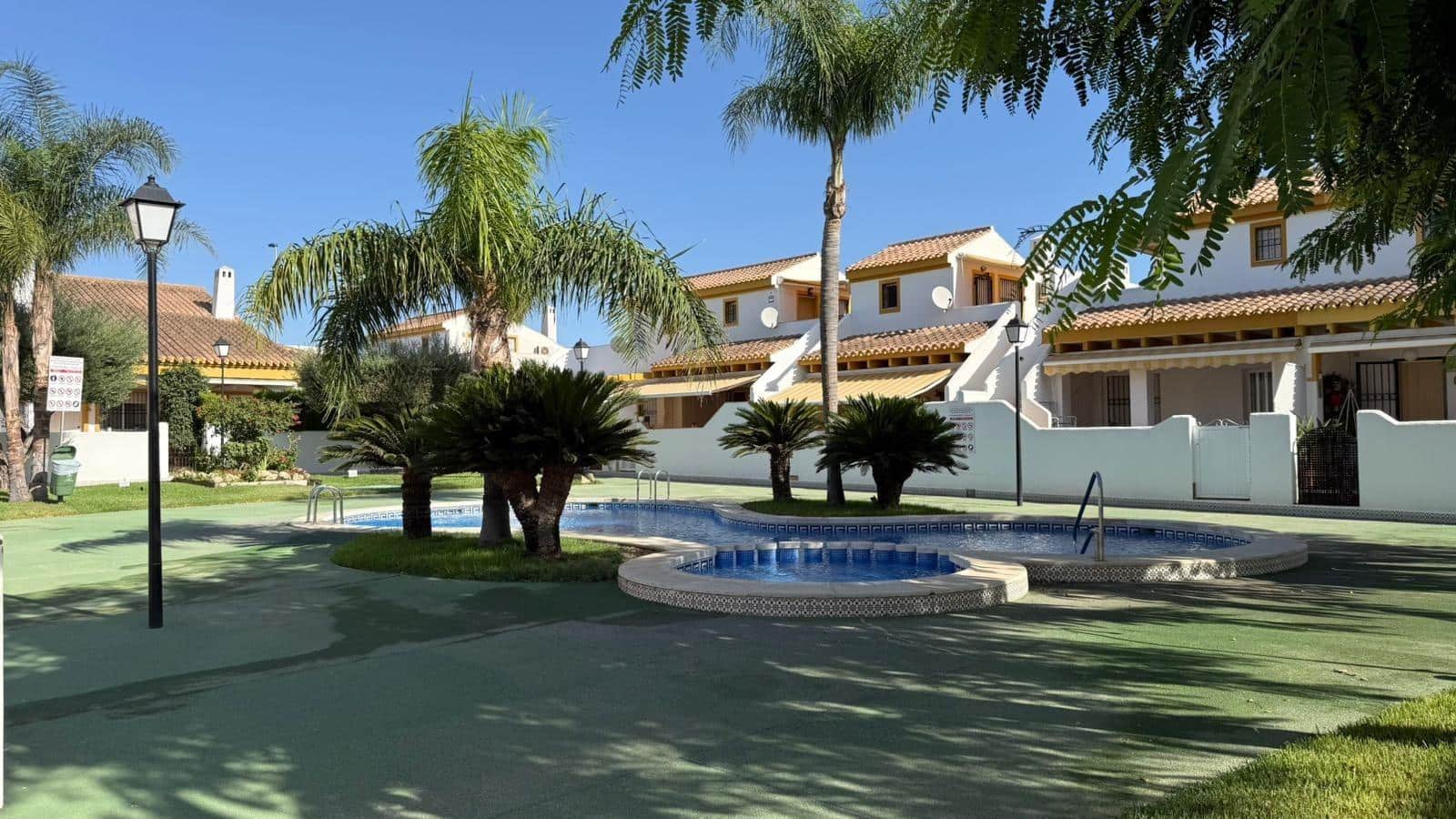 4 camera da letto Villetta Bifamiliare in vendita in Torre de la Horadada con piscina - 355.000 € (Rif: 10049367)