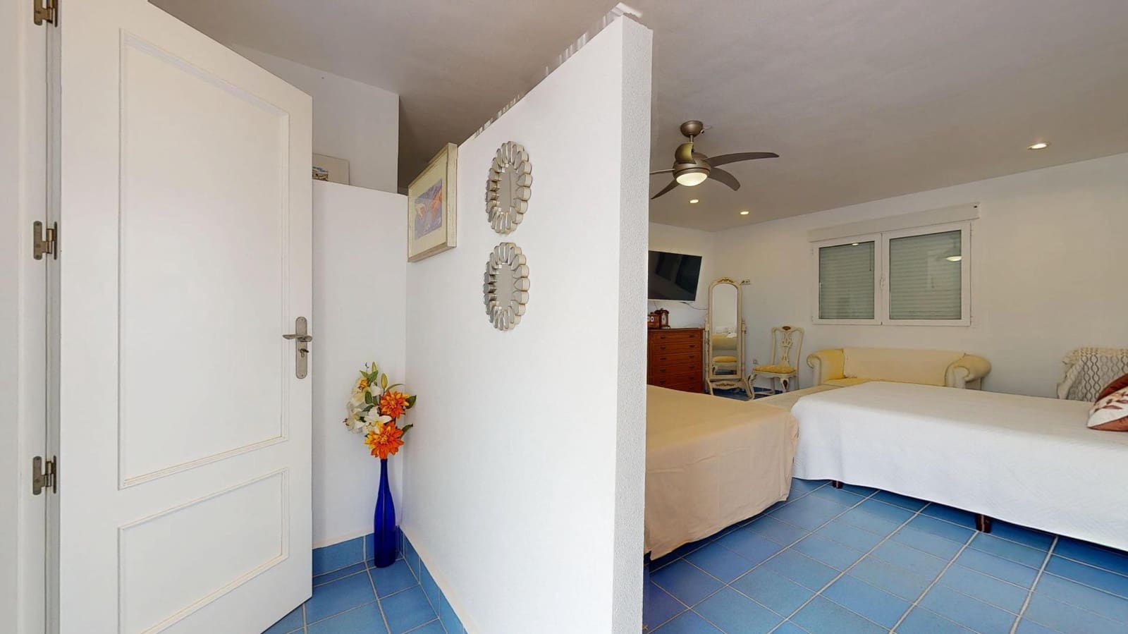 5 bedroom Villa for sale in Torre de la Horadada with pool garage - € 630,000 (Ref: 10129572)