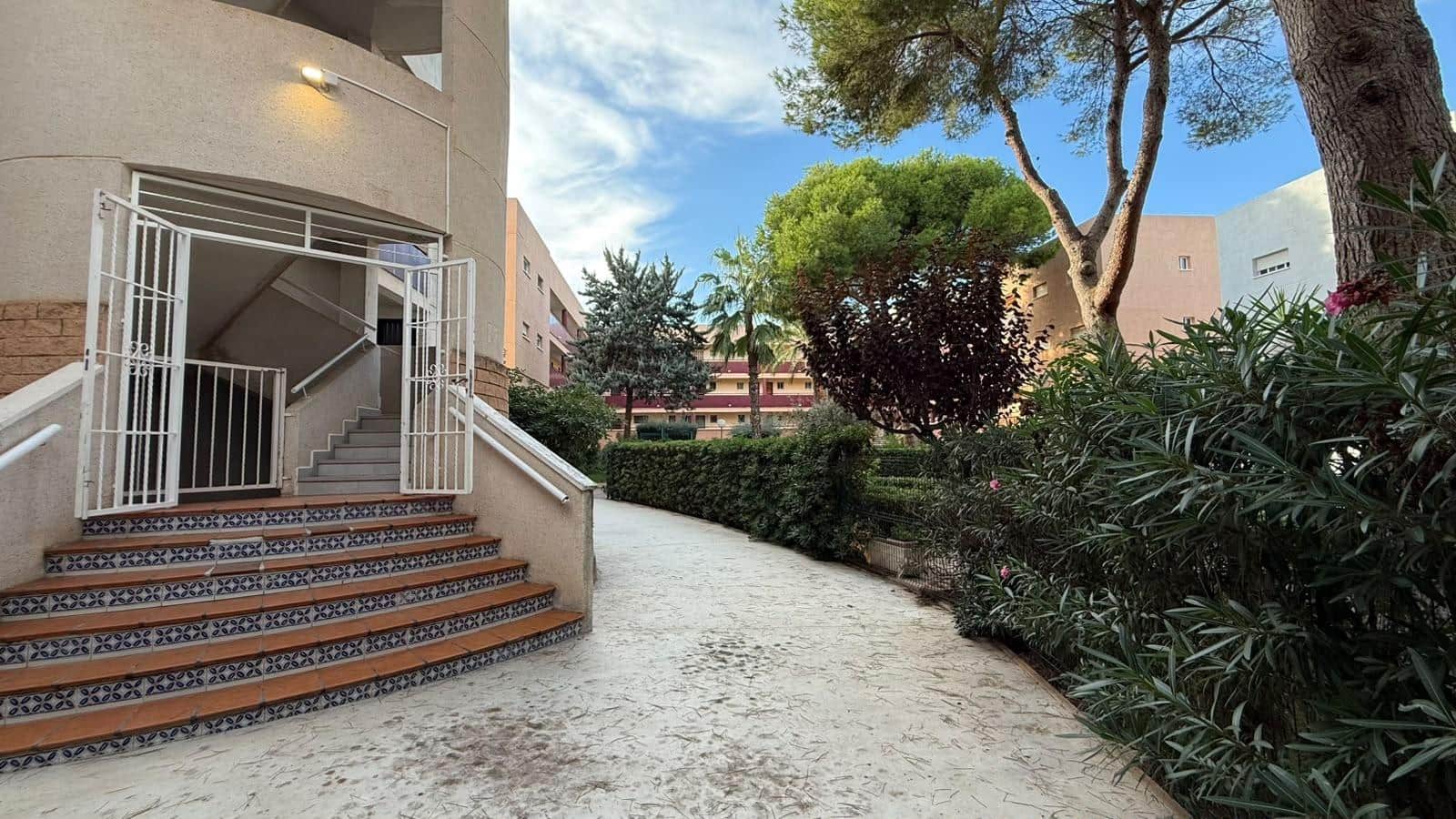 Studio à vendre à Pilar de la Horadada - 106 000 € (Ref: 10158000)