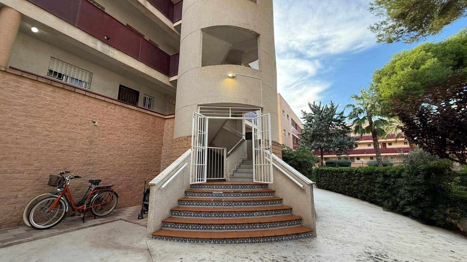Studio à vendre à Pilar de la Horadada - 106 000 € (Ref: 10158000)