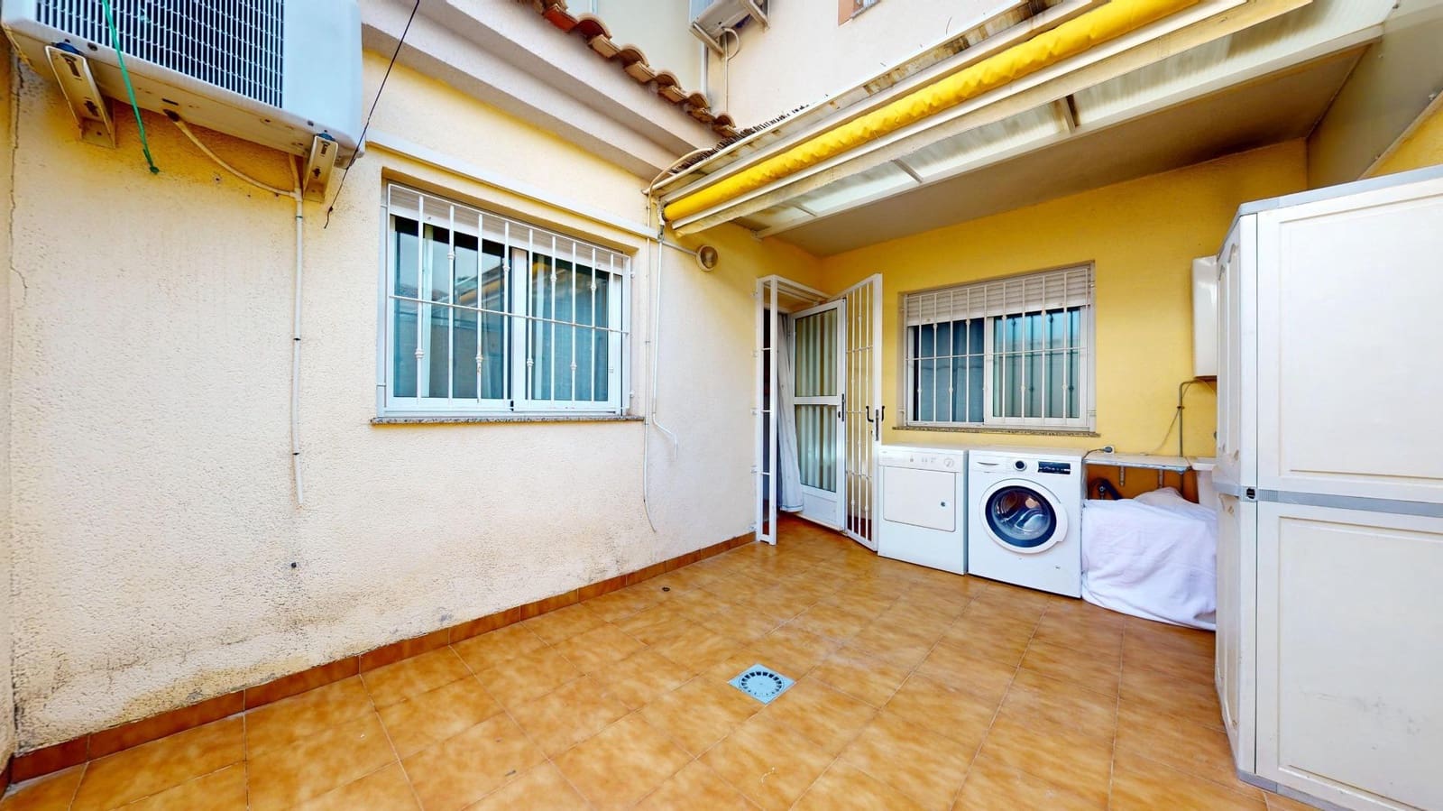 4 bedroom Villa for sale in San Javier with garage - € 245,000 (Ref: 10161557)