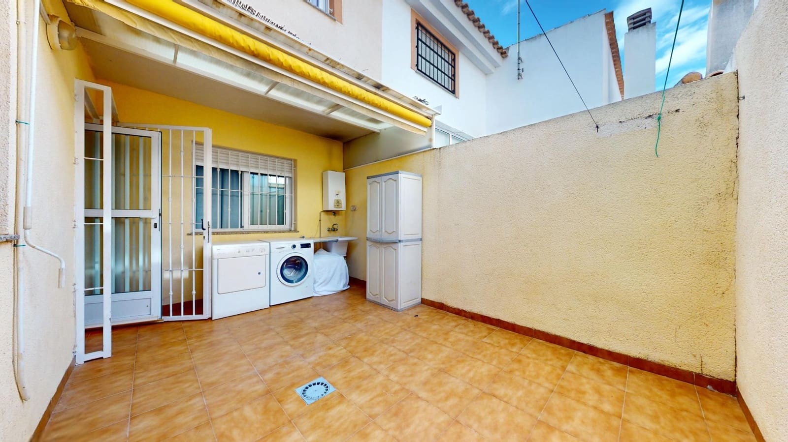 4 bedroom Villa for sale in San Javier with garage - € 245,000 (Ref: 10161557)