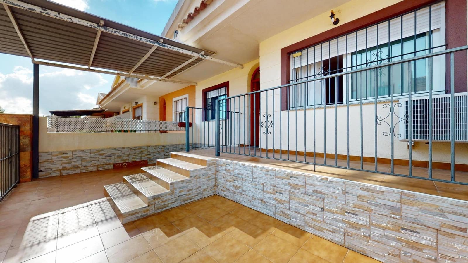 4 bedroom Villa for sale in San Javier with garage - € 245,000 (Ref: 10161557)