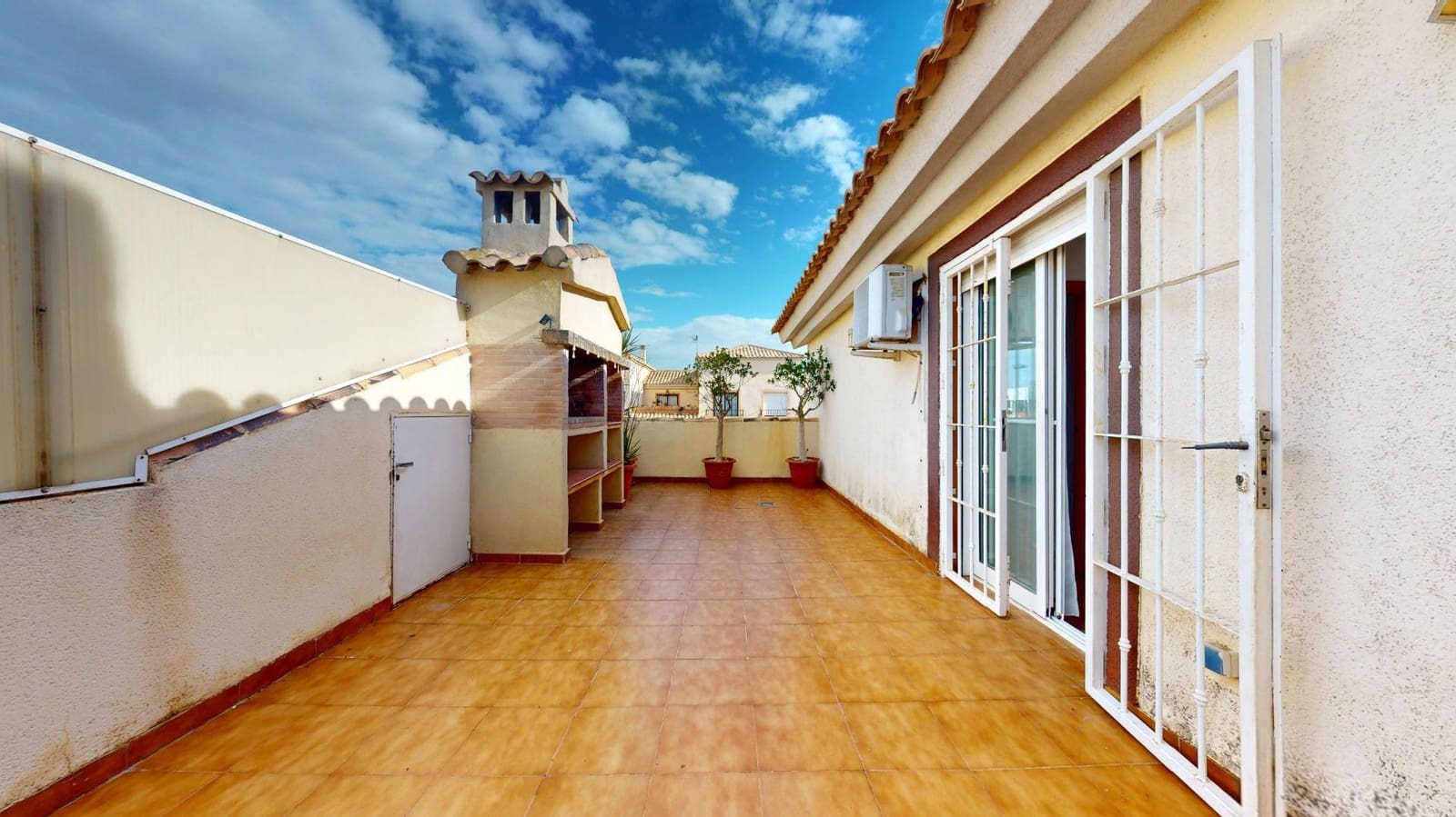 4 bedroom Villa for sale in San Javier with garage - € 245,000 (Ref: 10161557)