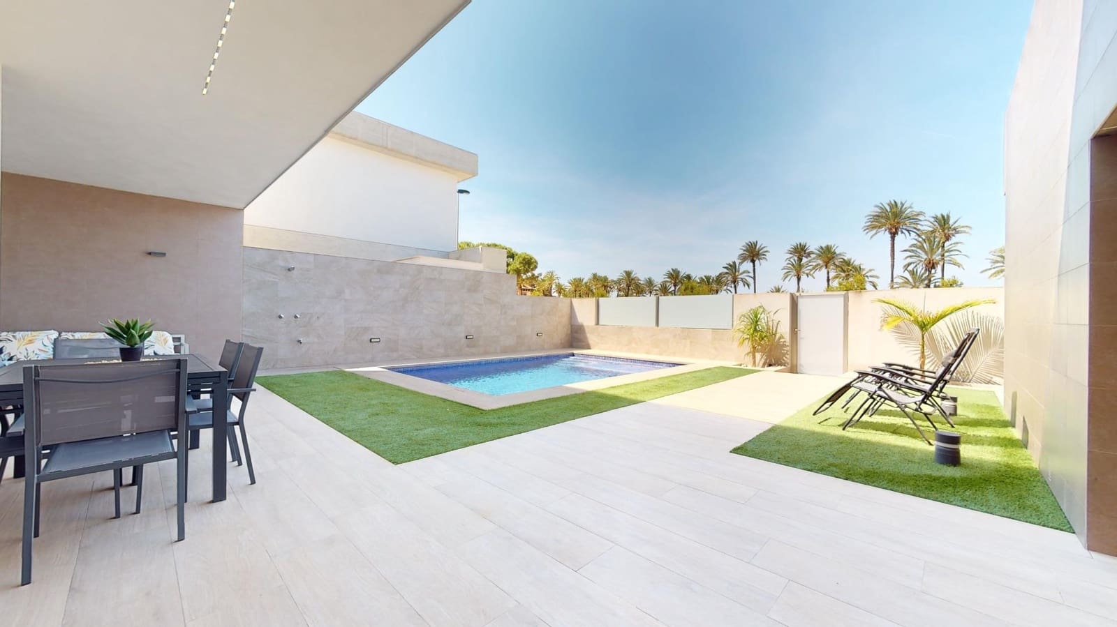 4 bedroom Villa for sale in San Pedro del Pinatar with pool - € 630,000 (Ref: 7671061)