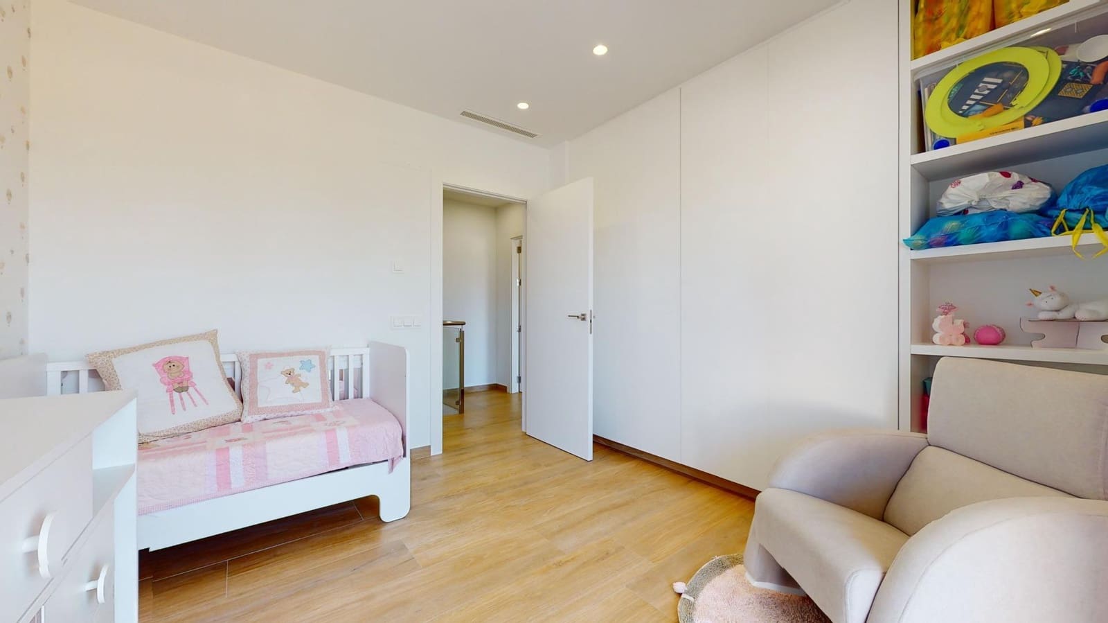 4 Zimmer Villa zu verkaufen in San Pedro del Pinatar mit Pool - 630.000 € (Ref: 7671061)