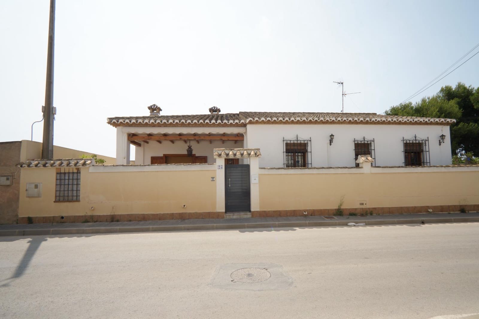 4 Zimmer Villa zu verkaufen in Pilar de la Horadada mit Garage - 242.000 € (Ref: 7701766)