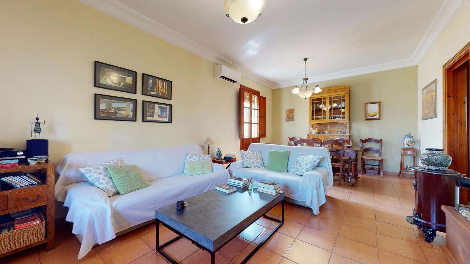 4 bedroom Villa for sale in Pilar de la Horadada with garage - € 242,000 (Ref: 7701766)