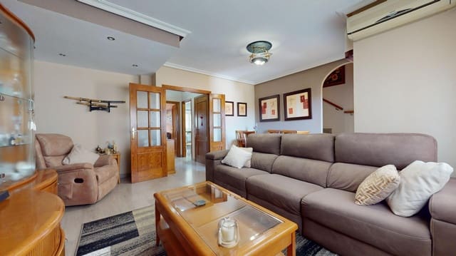 4 bedroom Terraced Villa for sale in Centro, Los Alcázares with garage - € 229,900 (Ref: 8385162)