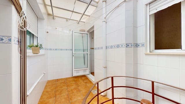 5 slaapkamer Rijtjeshuis te koop in San Pedro del Pinatar met garage - € 179.000 (Ref: 8988528)