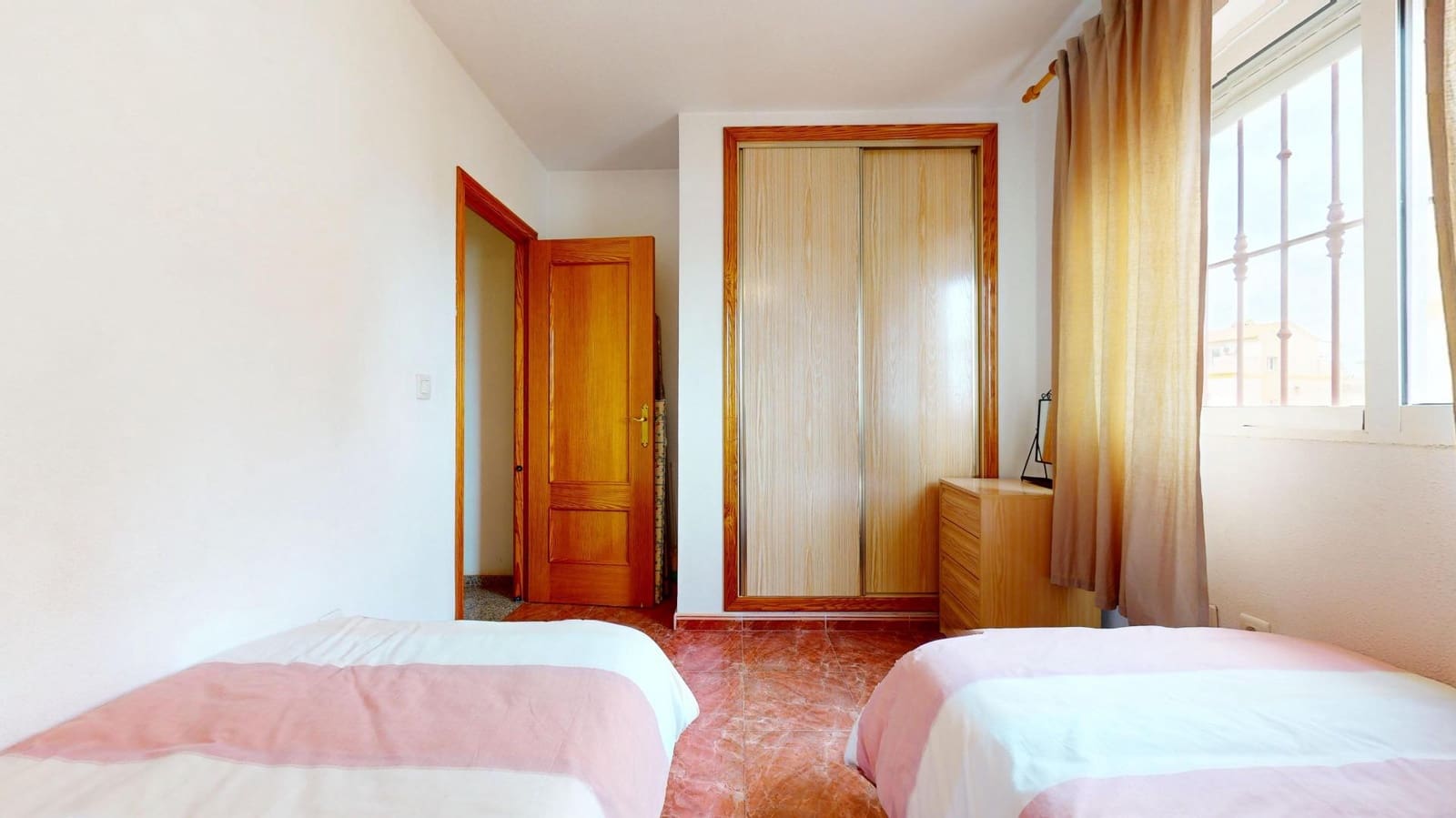 3 chambre Villa/Maison Mitoyenne à vendre à Torre de la Horadada avec piscine - 229 900 € (Ref: 8993761)