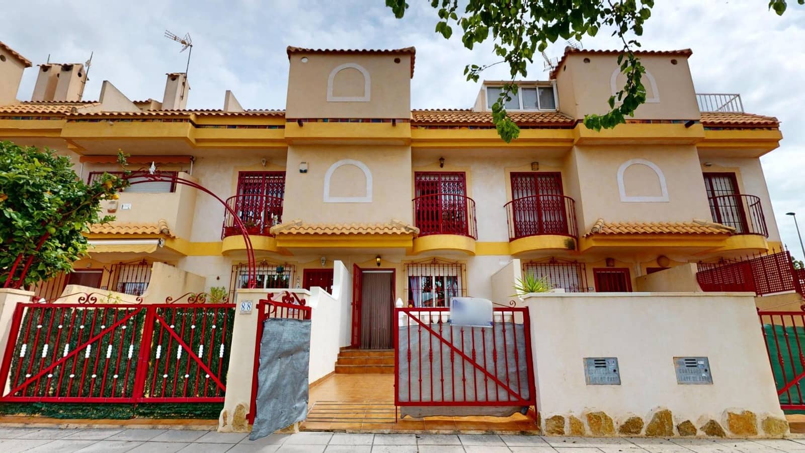 3 chambre Villa/Maison Mitoyenne à vendre à Torre de la Horadada avec piscine - 229 900 € (Ref: 8993761)