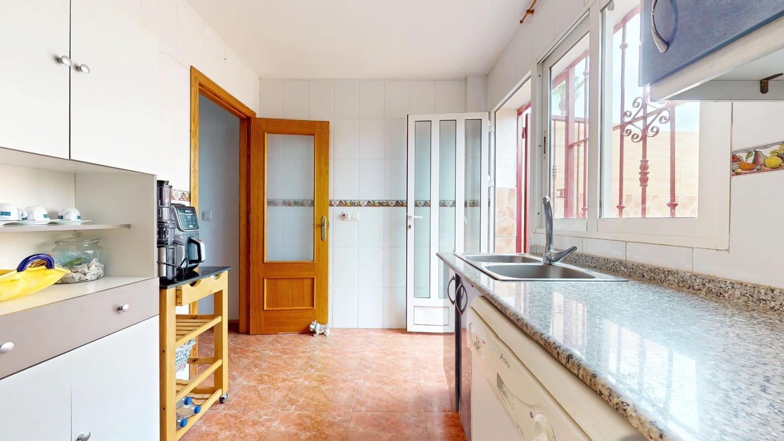 3 makuuhuone Rivitalo myytävänä paikassa Torre de la Horadada mukana uima-altaan - 229 900 € (Ref: 8993761)