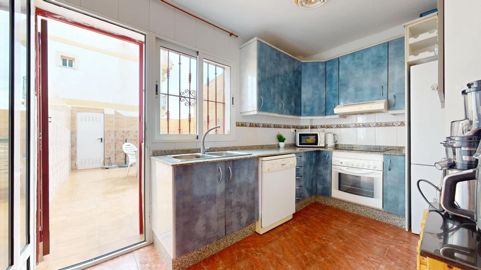 3 makuuhuone Rivitalo myytävänä paikassa Torre de la Horadada mukana uima-altaan - 229 900 € (Ref: 8993761)