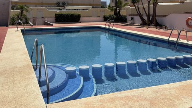 3 quarto Moradia em Banda para venda em Torre de la Horadada, Pilar de la Horadada com piscina - 229 900 € (Ref: 8993761)