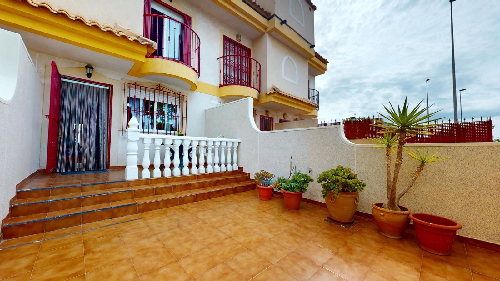 3 quarto Moradia em Banda para venda em Torre de la Horadada com piscina - 219 000 € (Ref: 8993761)