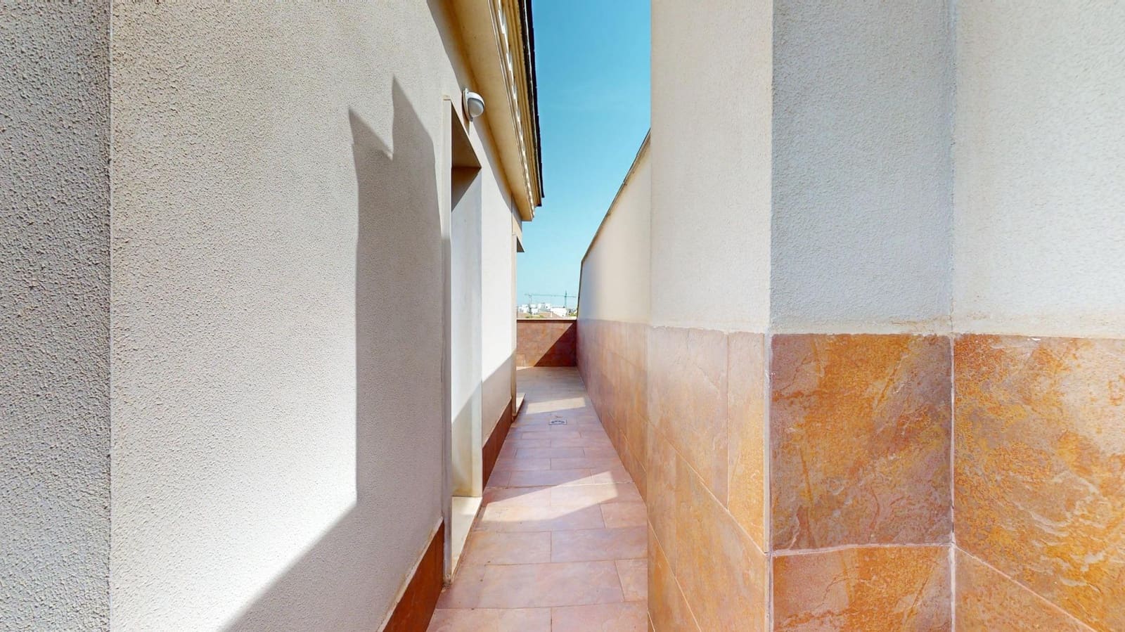 3 slaapkamer Rijtjeshuis te koop in Pilar de la Horadada met zwembad garage - € 304.900 (Ref: 9057579)