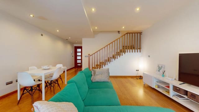 3 chambre Villa/Maison Mitoyenne à vendre à Pilar de la Horadada avec piscine garage - 304 900 € (Ref: 9057579)