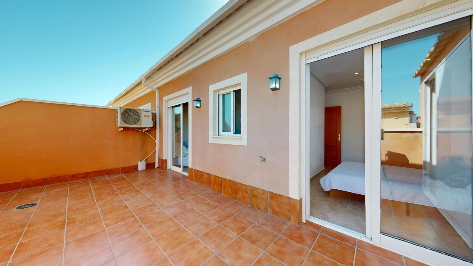 2 soveværelse Penthouse til salg i Pilar de la Horadada med garage - € 132.900 (Ref: 9142883)