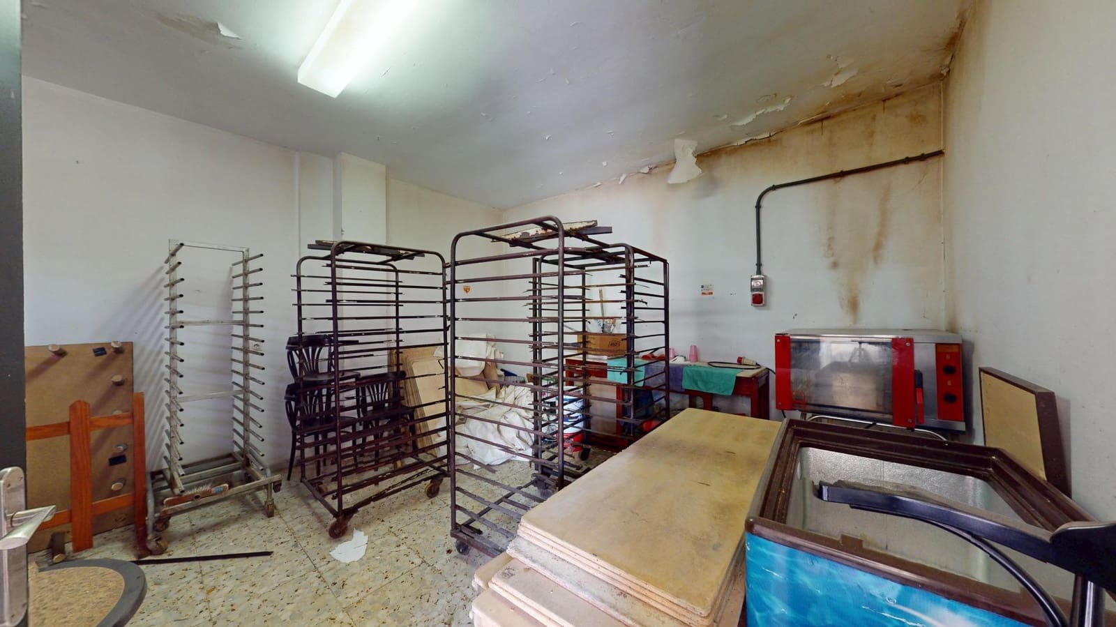 Kaupallinen myytävänä paikassa Lo Pagan - 68 900 € (Ref: 9276355)